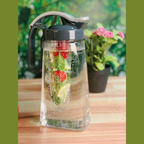 Recipient tritan plastic cu filtru, 1800 ml 11